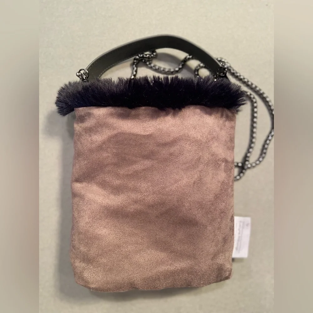 Evelyn’s Prelonge small Faux Fur‎ Cross body w/Handle navy blue Handbag Purse